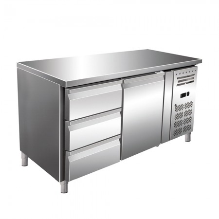 Masa rece, 1 usa si 3 sertare, capacitate 314 litri, dimensiuni 1360x700x860mm