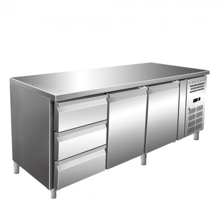 Masa rece, 2 usi si 3 sertare, capacitate 465 litri, dimensiuni 1795x700x860mm